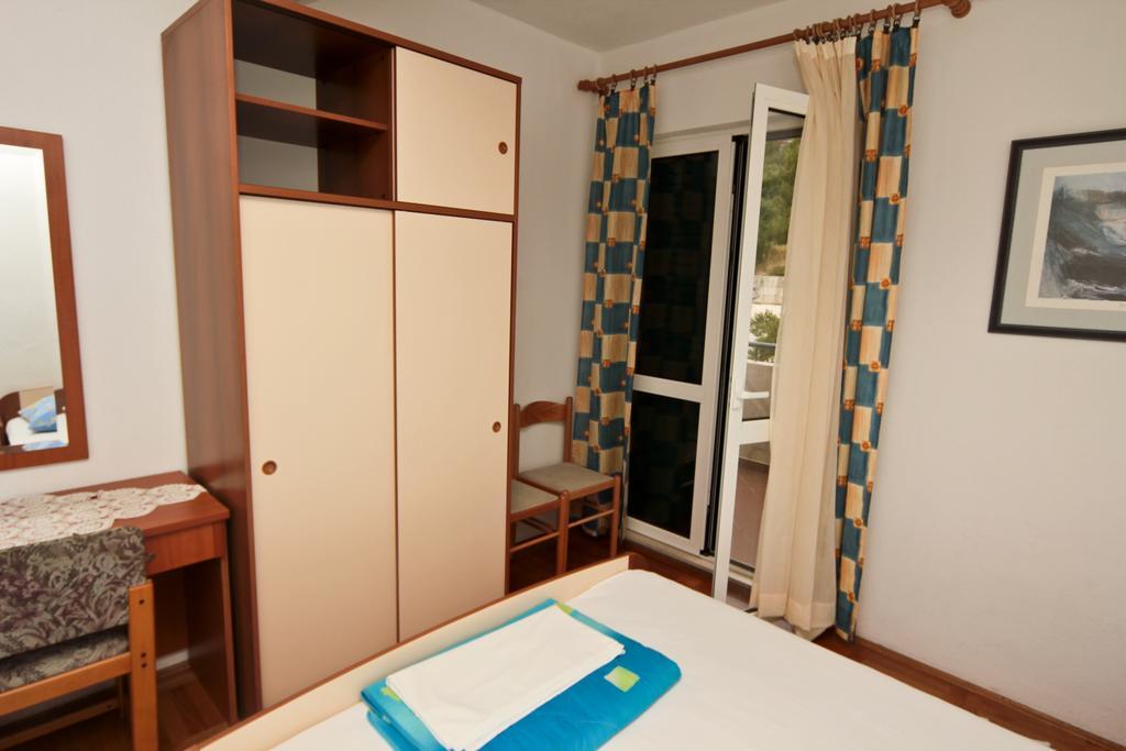 Apartments Toni Two Igrane Luaran gambar