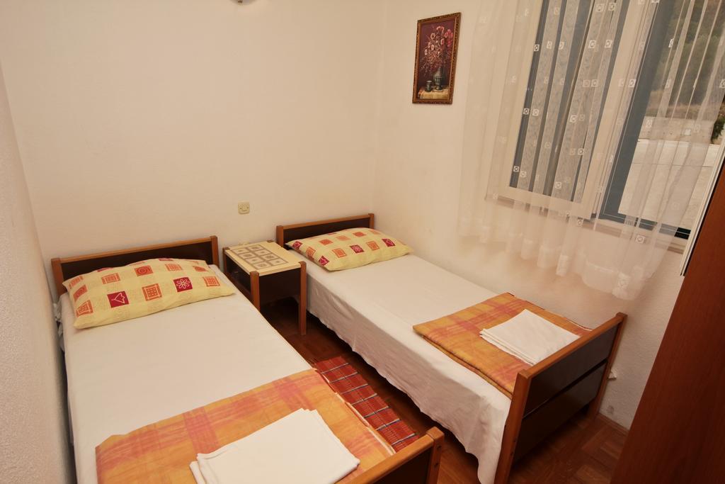 Apartments Toni Two Igrane Luaran gambar