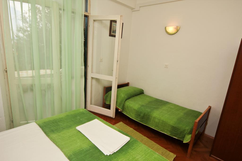 Apartments Toni Two Igrane Luaran gambar